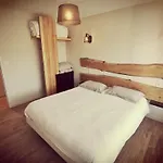 Logis Hotel Restaurant Spa Le Beau Site Chambon-sur-Lac