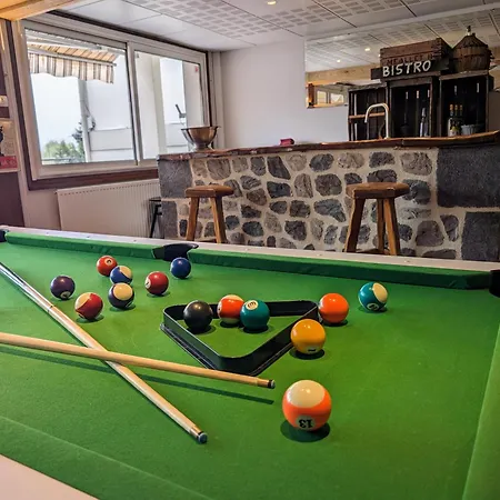 Logis Hotel Restaurant Beau Site Отель Шамбон-сюр-Лак