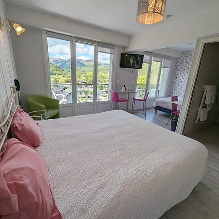 Logis Hotel Restaurant Beau Site Отель 2*