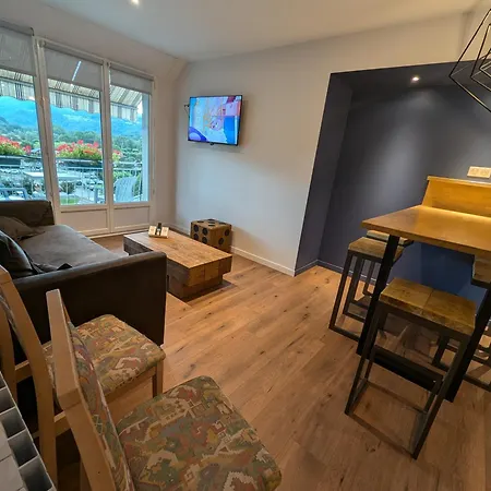 Logis Hotel Restaurant Spa Le Beau Site Отель