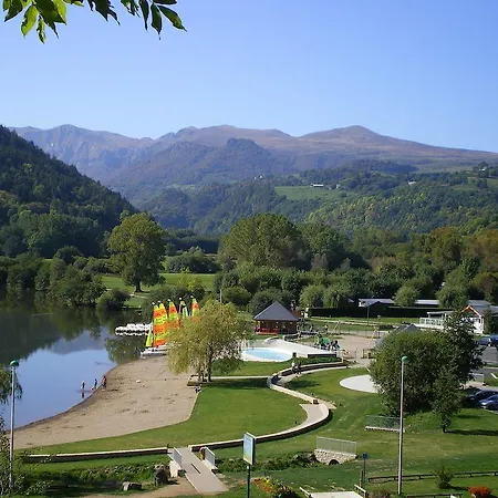 Hotel Logis Restaurant Beau Site Chambon-sur-Lac