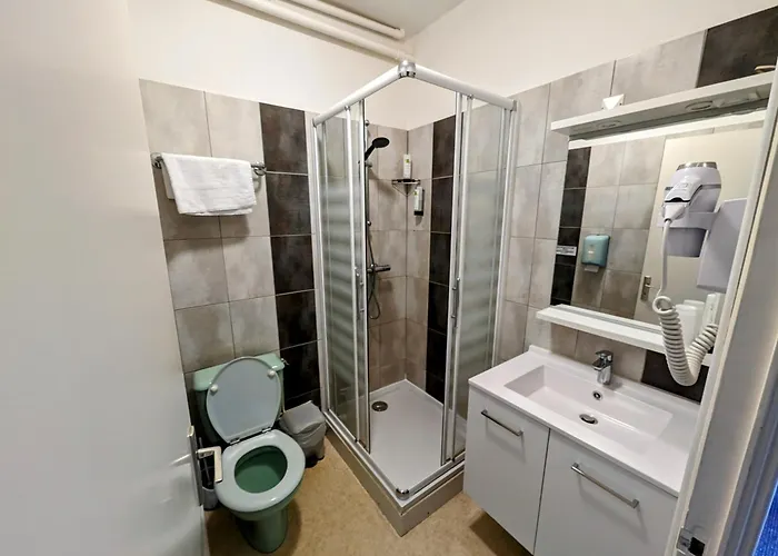 Logis Hotel Restaurant Spa Le Beau Site 2*