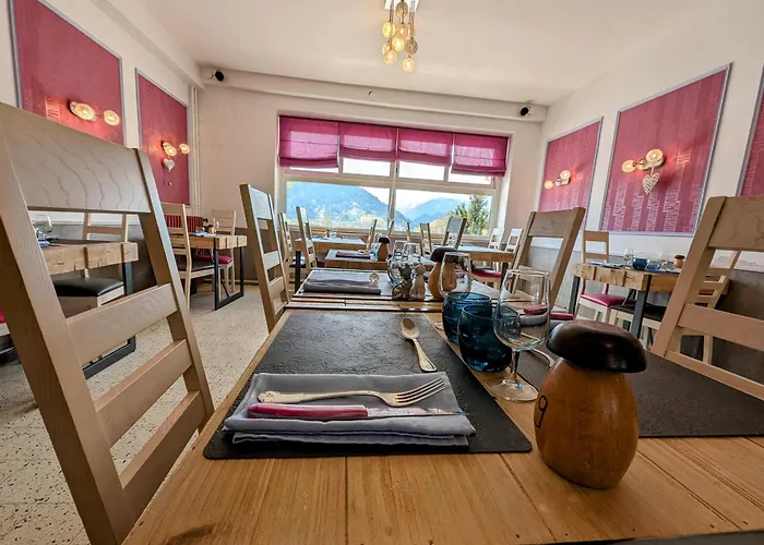 Logis Hotel Restaurant Spa Le Beau Site Шамбон-сюр-Лак