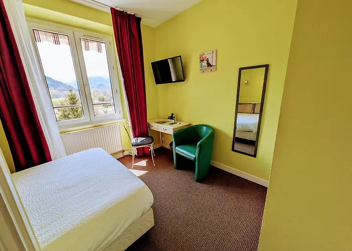 Logis Hotel Restaurant Spa Le Beau Site 2* Шамбон-сюр-Лак