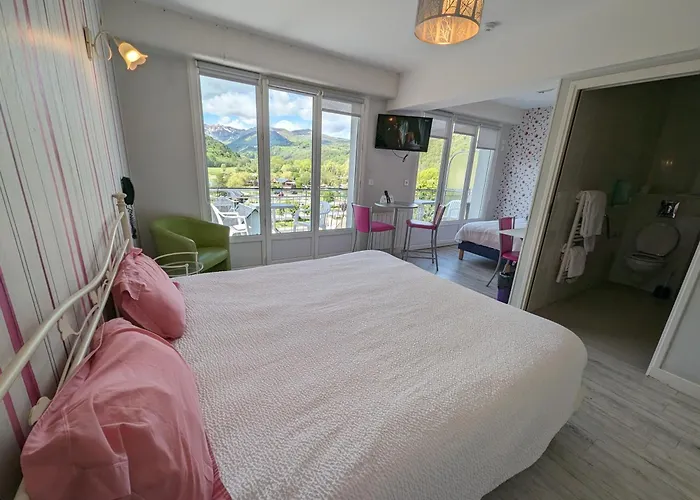 Logis Hotel Restaurant Spa Le Beau Site Отель 2*