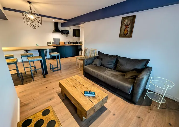 Logis Hotel Restaurant Spa Le Beau Site 2* Шамбон-сюр-Лак