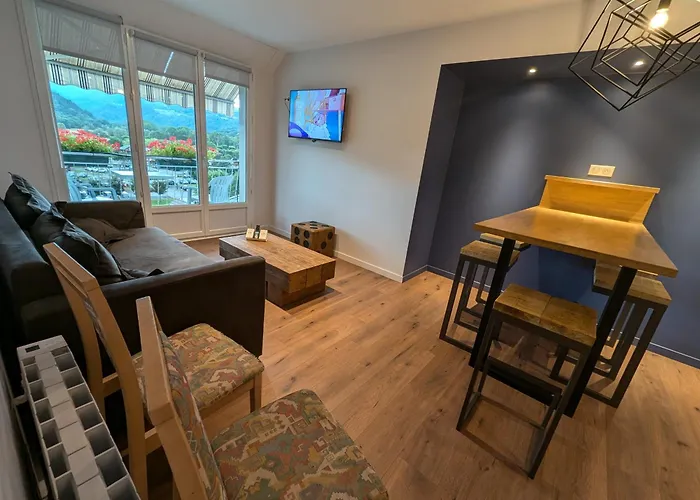 Logis Hotel Restaurant Spa Le Beau Site Отель