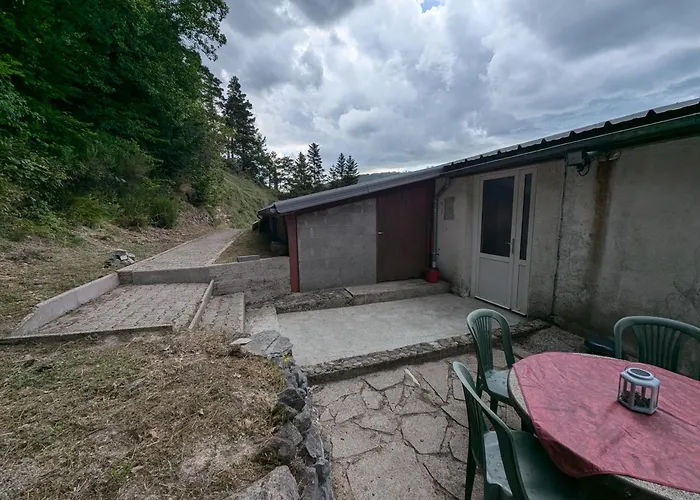 Отель Logis Hotel Restaurant Spa Le Beau Site