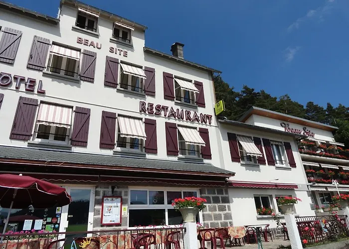 Logis Hotel Restaurant Spa Le Beau Site Отель 2*